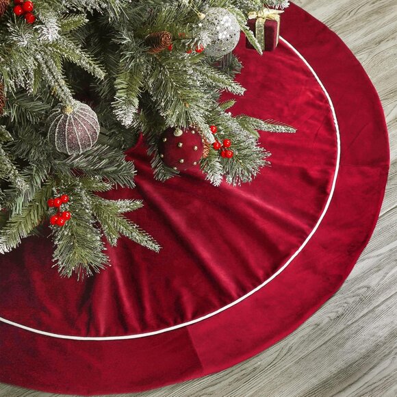 Rustic 48-Inch Red Velvet Tree Skirt with Plush Fur for Festive Christmas Charm